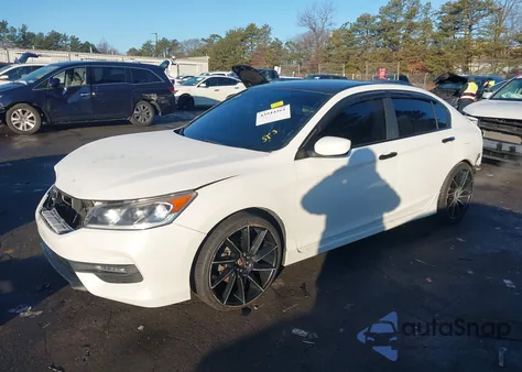 2017 Honda Accord Sport Se z USA, uszkodzony, nr VIN 1HGCR2F12HA238809